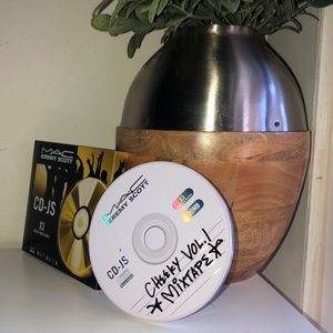 Mac Jeremy Scott Cheek CD palette